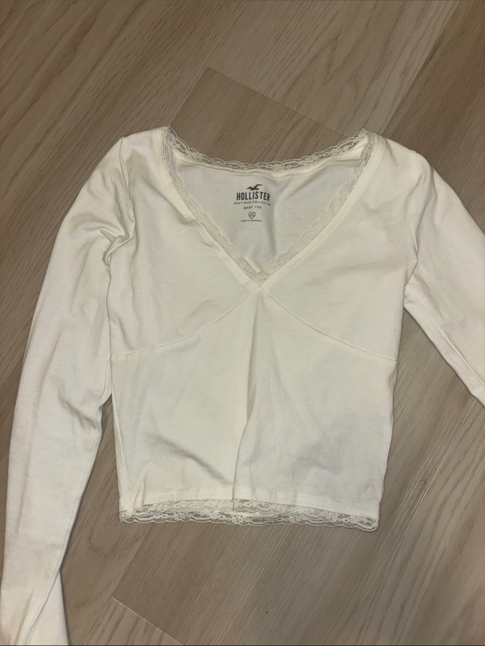 Hollister Baby tee